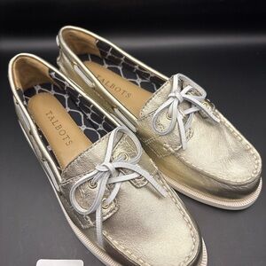 Talbots NIB Light Gold Leather deck shoes with laces size 6